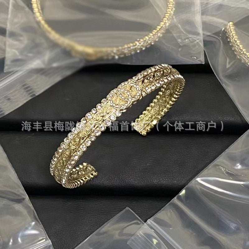 Wholesale New Double C Letter Diamond Piercing Leather Small Chanel Style Bracelet Retro Fashion All-match Bracelet